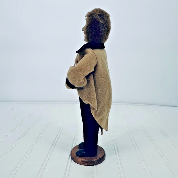 Vintage Classic Christmas Adult Caroler Wood Base Trumpeter Victorian Decoration - Picture 4 of 9